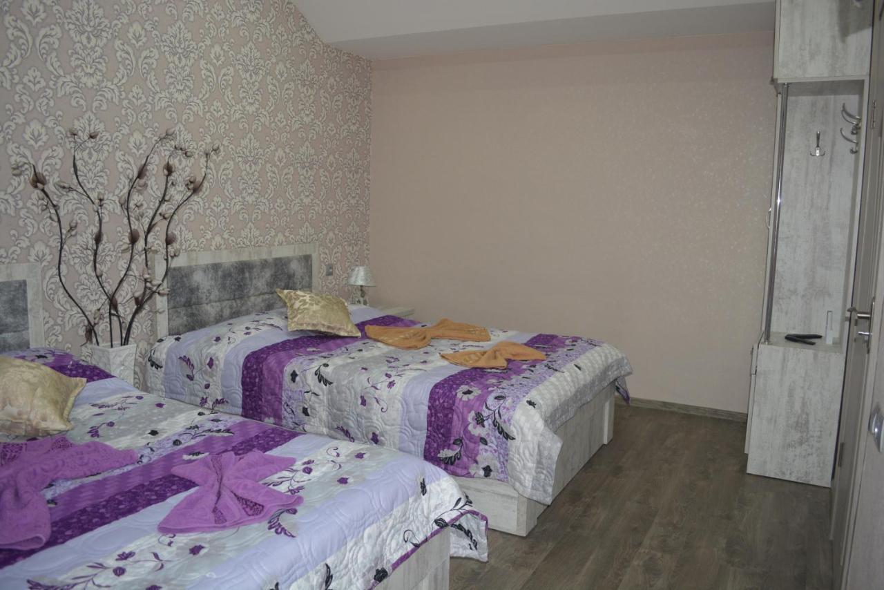 Golden Way Hotel Tbilisi Exterior photo